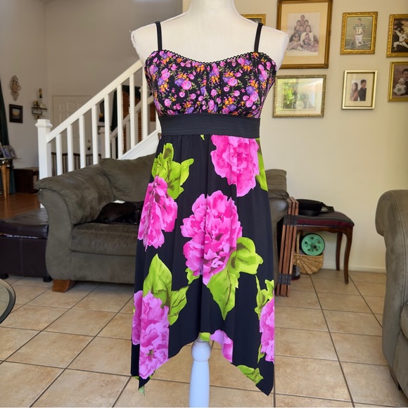 floral asymmetrical sun dress - Picture 5 of 5